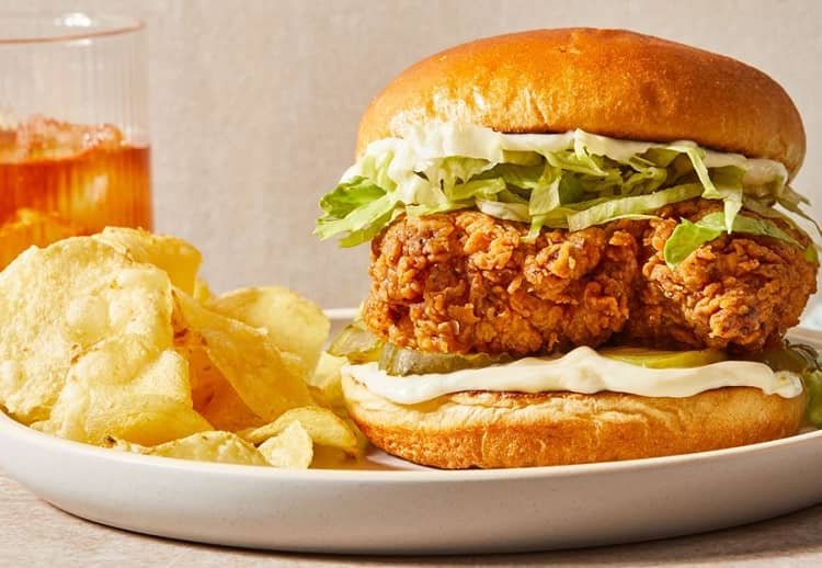 Best Fried Chicken Sandwich Canada – Top Spots, Prices & Reviews